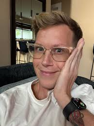 Oseola McCarty was just five feet tall and weighed less than one hundred  pounds. She quit school in the 6th grade when her grandmother that raised  her became ill and needed care. “