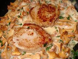 Filet De Veau Aux Girolles Et A La Creme Filet De Veau Recettes De Cuisine Recette Girolles