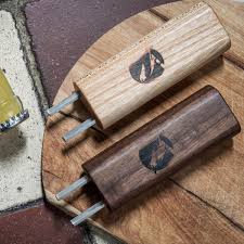 Newniq Design Flaschenoffner Plubb Aus Holz Flaschenoffner Flaschen Kronkorken