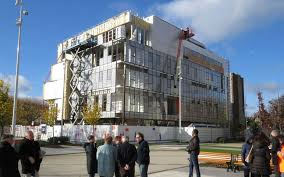 La Courneuve Le Centre De Sante Ouvre Ses Portes Le Parisien
