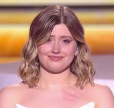 Ce n'est pas que je veux pas mais..." : Marine (Star Academy) explique  pourquoi elle interdit au personnel de son hôtel d'entrer dans sa chambre !  Voir le 1er commentaire