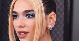 Her parents, ethnic albanians from kosovo, emigrated from pristina to. Isi Waktu Karantina Dua Lipa Ingin Lahirkan Album Baru Okezone Celebrity