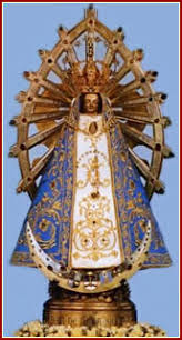 La imagen de la virgen de luján que acompañó a los soldados argentinos durante la guerra de malvinas, que esta semana fue restituida por el reino unido y bendecida en el vaticano por el papa francisco, llega mañana a buenos aires y comenzará una recorrida por varias provincias. 8 De Mayo Fiesta De Nuestra Senora De Lujan Patrona De La Rca Argentina Escuela Secundaria NÂº 16 Concepcion Del Uruguay Entre Rios Argentina