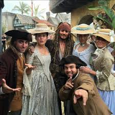 Pirates Of The Caribbean The Curse Of The Black Pearl Cast And Crew Captain Jack Sparrow Pirates Of The Caribbean Johnny Depp