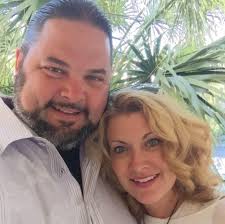 Do most people buy trees from local vendors or online?