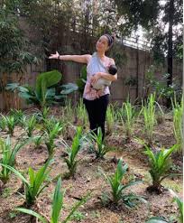 Shopping & retail in bogor, indonesia. Walaupun Duduk Kondo Daphne Iking Rajin Tanam Sayur Sendiri Mingguan Wanita
