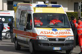 Nell'incidente sono rimasti feriti anche due colleghi della vittima, sempre salernitani. Galatina Incidente Sul Lavoro Operaio Muore Nel Cantiere Di Una Villa La Gazzetta Del Mezzogiorno