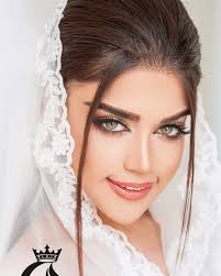 wedding hairstyles dress girl beauty beautiful woman fashion show king queen white celebrity congratulations br elegant makeup bridal makeup wedding hairstyles