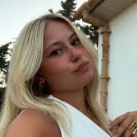 Diane Gagliardo's Instagram, Twitter & Facebook