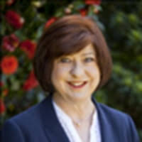 Glennis Kennedy — Reviews & Property Sales