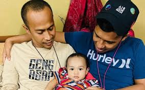 Bagaimanapun, achey berkata, hasrat berkenaan belum tertunai sejak mula dirancang. Buat Pertama Kali Achey Dan Fad Bersuara Isu Pertelingkahan Keluarga Abam Iluminasi