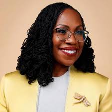 SIX BOOKS YOU SHOULD READ WHILE YOU DEVOUR FX'S 'THE BEAR'