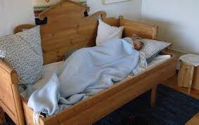 Whether you're updating your hallway, living room, dining room, or bedroom, our nordic furniture focuses on slow living, and pieces you'll treasure for years to come. Swedish Kitchen Sofa