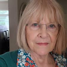 How to contact the FBI tour coordinator for a date change?