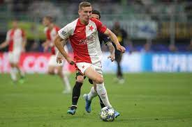Sešívaní měli po faulu výhodu přímého kopu ze strany. Lukas Provod V Zapase Lm Inter Milan Slavia Praha Aktualne Cz
