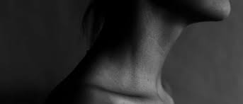 Namun, bila nyeri dialami hanya di salah satu sisi, misalnya sakit punggung sebelah kanan, maka anda. Sakit Leher Sebelah Kanan Guesehat