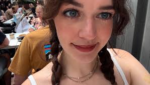 Chloe Tooker (@chloetooker) • Instagram photos and videos