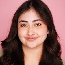 Maribel Landeros's Instagram, Twitter & Facebook