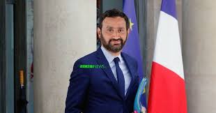 Cyril Hanouna Remplacera Benjamin Griveaux Au Poste De Porte Parole Du Gouvernement Porte Parole Cyril Hanouna Hanouna