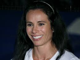 Jenn Suhr's first goal: Make U.S. team