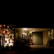 Mid Century Landscape Lighting For Christmas Christmas House Lights Mid Century Landscaping Mid Century Interior Design