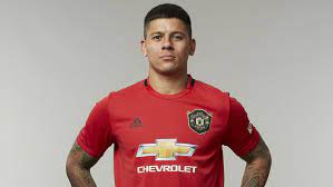 He began his career at local club estudiantes de la plata, where he won the copa libertadores in 2009, played in the fifa club world cup final later that year and won the primera division in 2010. Man Utd And Estudiantes Reach Agreement For Loan Of Marcos Rojo Manchester United