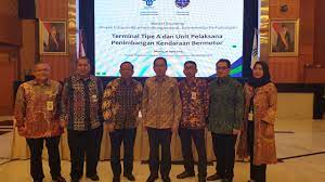 Presiden jokowi, pada tahun 2013 telah menandatangani pp nomor 15 tahun 2019 tentang perubahan kedelapan belas atas peraturan pemerintah nomor 7. Ditjen Hubdat Kembali Tawarkan Proyek Pembangunan Terminal Tipe A Dan Jembatan Timbang Up2date
