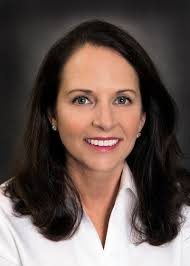 Julie Rayl's Instagram, Twitter & Facebook