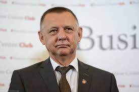 Pancerny Marian sam na pewno się nie podda'. Dr Oczkoś o konflikcie między  PiS a szefem NIK