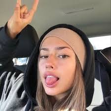 Karla Santillana's Instagram, Twitter & Facebook