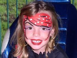 How To Make An Interesting Art Piece Using Tree Branches Ehow Madchen Schminken Pirat Schminken Kinder Pirat Schminken