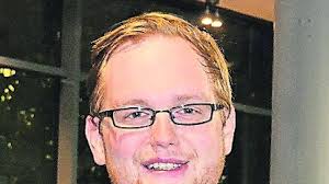 In Kaarst bricht das Sammelfieber aus: alle SG-Kicker in einem Album  Kick-off am Sonntag: Fußballer der Sportgemeinschaft werden zu Sticker-Stars