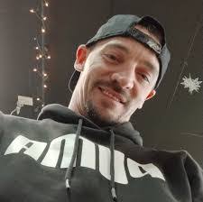 Richard Hoermann's Instagram, Twitter & Facebook