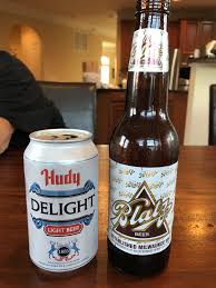 An Unusual Pairing Of Cincinnati S Hudy Ddlight And Milwaukee S Famous Blatz Beer Beer Beer Bar Beer Brands