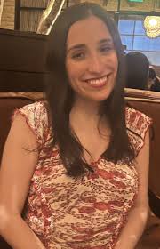 Caroline Snell's Instagram, Twitter & Facebook