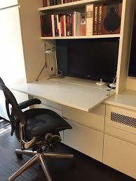 These fold down desk are available. Fold Down Desk Minimalistisch Wohnbereich New York Von Hub Woodworks