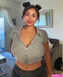 Saraiii_Fon777 Nude Leaked OnlyFans Photo 2 - Fapello