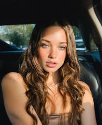 Yes my beautiful friend but you are so sweet and attractive lady I love you  too ❤️