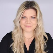 Incredibly honored to share that I've been selected as one of VEGAS INC's  40 Under 40! When I moved to this town mid-pandemic just a few years ago, I  only thought of