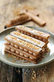 Mille Feuille Crepes Dentelle Et Praline Du Praline Pour Un Noel Qui Change Elle Crepe Dentelle Alimentation Idee Recette