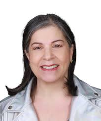 Does anyone know of a good lawyer in the area of Peoria, Illinois? Dealing  with a divorce and my soon to be ex is not going to make it easy. Already  broke