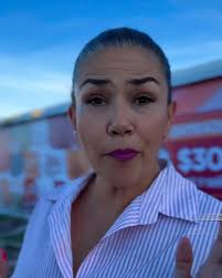 SUFRE FUERTE ACCIDENTE LA COMEDIANTE 'WENDY SUGEY' La influencer Edna  Cordero, conocida por su personaje de 'Wendy Sugey', sufrió un fuerte  accidente este domingo luego de impactar su automóvil contra otro en