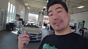 The Sporty and Light 2013 SL550 Roadster from Mercedes-Benz