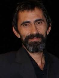 Despite his parents' pressure for him to join the family's manufacturing business, he pursued his dream to become an actor. Peker Acikalin Haberleri Peker Acikalin Kimdir Haberler Haberler Com