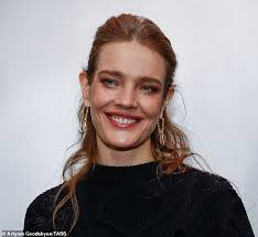 Happier than ever is the upcoming second studio album by american singer and songwriter billie eilish, scheduled for release on july 30, 2021, by darkroom and interscope records. Supermodel Natalia Vodianova Showcases Her Toned Legs In A Heart Print Sweater Dress Aktuelle Boulevard Nachrichten Und Fotogalerien Zu Stars Sternchen