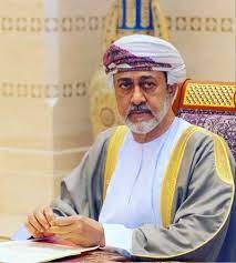 زيارة صاحب السمو السيد هيثم بن طارق ال سعيد _ وزير وزارة التراث والثقافة _ لدائرة التراث والثقافة لمحافظة شمال الباطنة. Sultan Haitham Bin Tariq Al Said Captain Hat Captain Hard Hat