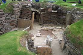 Skara Brae The Discovery Of The Stone Built Neolithic Village Older Than Stonehenge And The Great Pyr Earth Sheltered Homes World Heritage Sites Ancient Cities