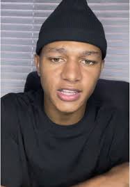 Present Dads Original Video Guy Reading News