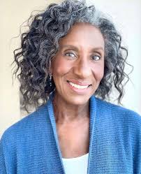 Iris Simpson's Instagram, Twitter & Facebook