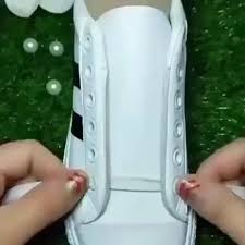 En Iyiler Burada Farkli Ayakkabi Baglama Modelleri Arayanlara Cok Guzeller Hepsi Mutlaka Kaydedin Harika Modeller Eye Design Diy Hair Mask Diy Mask